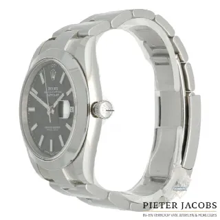 Foto 3 di 9: Rolex Datejust 41 Black dial Ref. 126300