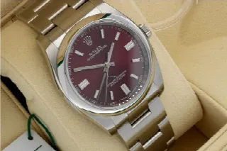Foto 2 di 8: Rolex ref 116000 red grape dial