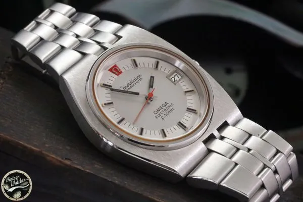 Omega CONSTELLATION CHRONOMETER D SHAPE ELECTRONIC F300HZ