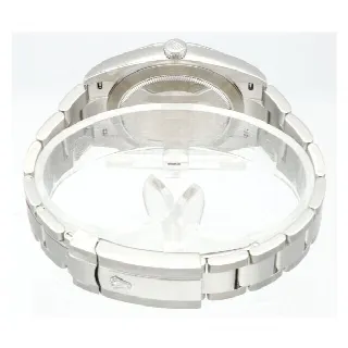 Foto 4 di 6: Rolex Datejust II 41mm Rhodium Dial. 