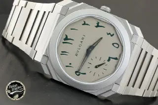 Foto 1 di 3: Bulgari Octo Finissimo Edizione Speciale Middle East Grey/Green ref. 103023 in Titanio Nuovo con Scatola e Garanzia