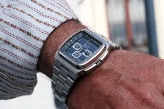 Foto 7 di 8: Zenith El Primero Tv Screen mai lucidato