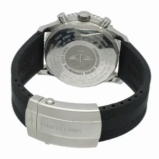 Foto 5 di 7: Breitling Navitimer World GMT 46