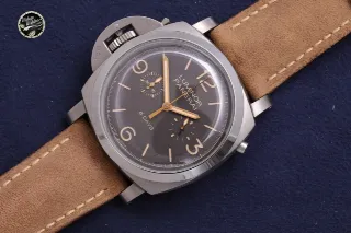 Foto 2 di 3: Panerai Luminor 1950 Chrono Monopulsante Left-Handed 8 Days Titanio (PAM 00579).
