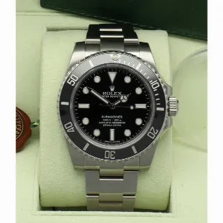 Foto 6 di 6: Rolex Submariner No Date Ref.114060 Full Set NOS 2012