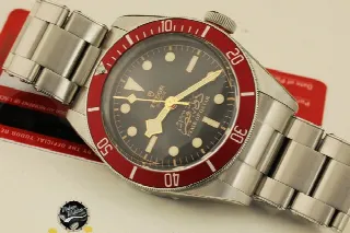 Foto 3 di 3: Tudor Black Bay ref. 79230R Nuovo con Scatola e Garanzia Edizione Limitata Stato del Qatar