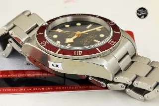 Foto 2 di 3: Tudor Black Bay ref. 79230R Nuovo con Scatola e Garanzia Edizione Limitata Stato del Qatar